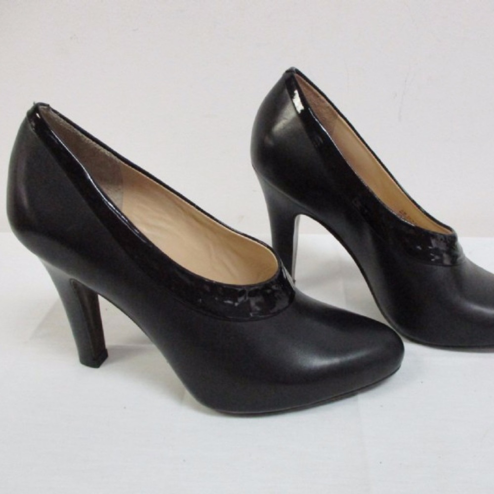 Cole Haan Black Rounded Toe Pumps 7B NWT